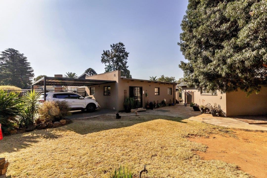 4 Bedroom Property for Sale in Bonaero Park Gauteng