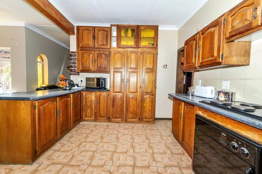 4 Bedroom Property for Sale in Bonaero Park Gauteng