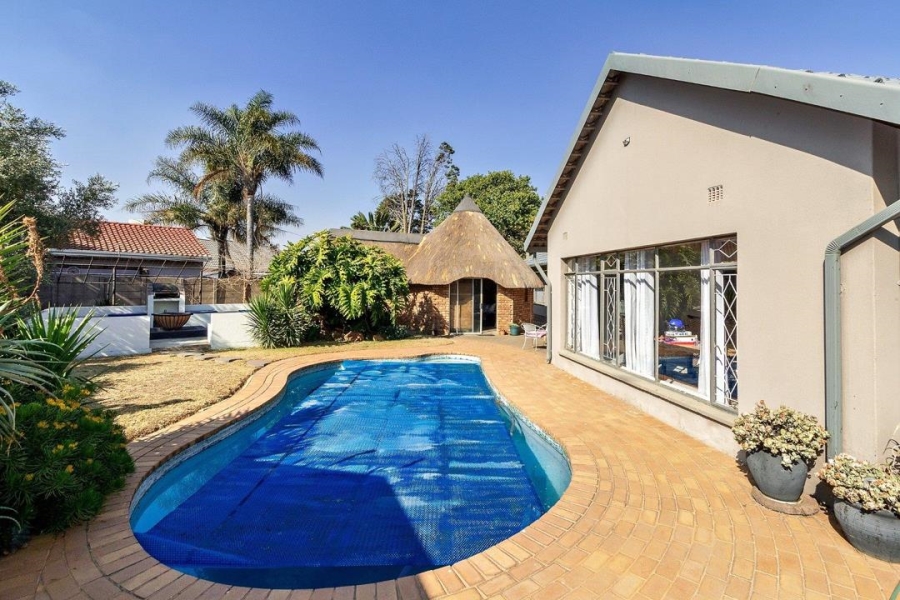 4 Bedroom Property for Sale in Bonaero Park Gauteng