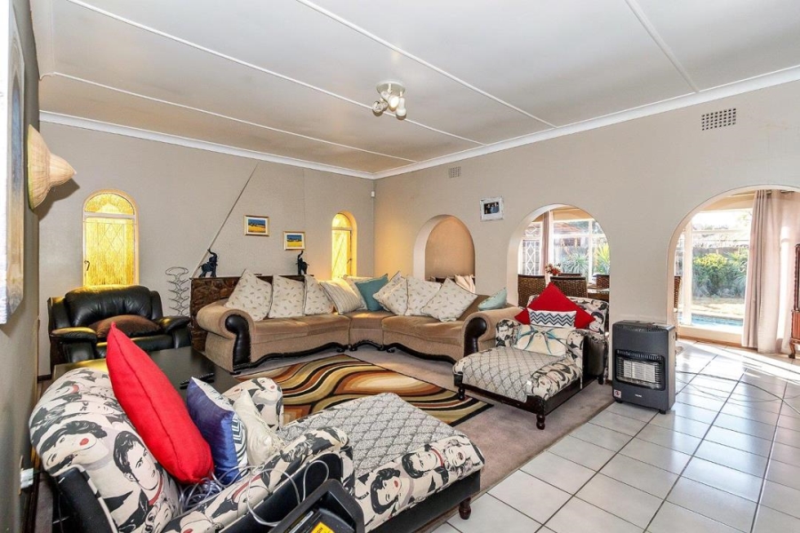 4 Bedroom Property for Sale in Bonaero Park Gauteng