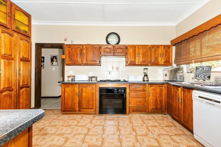 4 Bedroom Property for Sale in Bonaero Park Gauteng