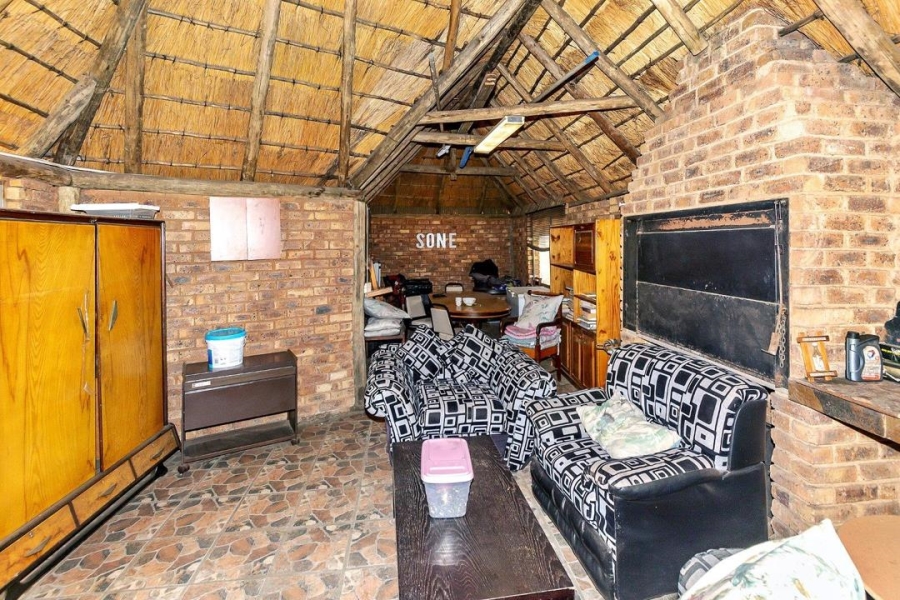 4 Bedroom Property for Sale in Bonaero Park Gauteng