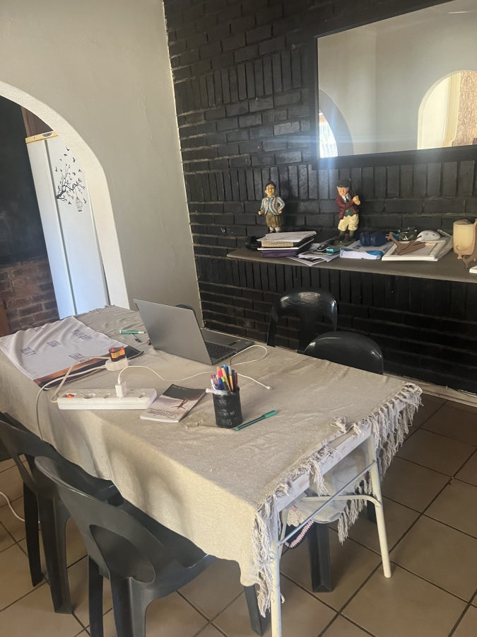 To Let  Bedroom Property for Rent in Helderkruin Gauteng