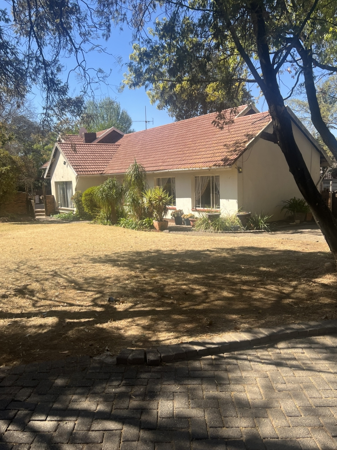 To Let  Bedroom Property for Rent in Helderkruin Gauteng