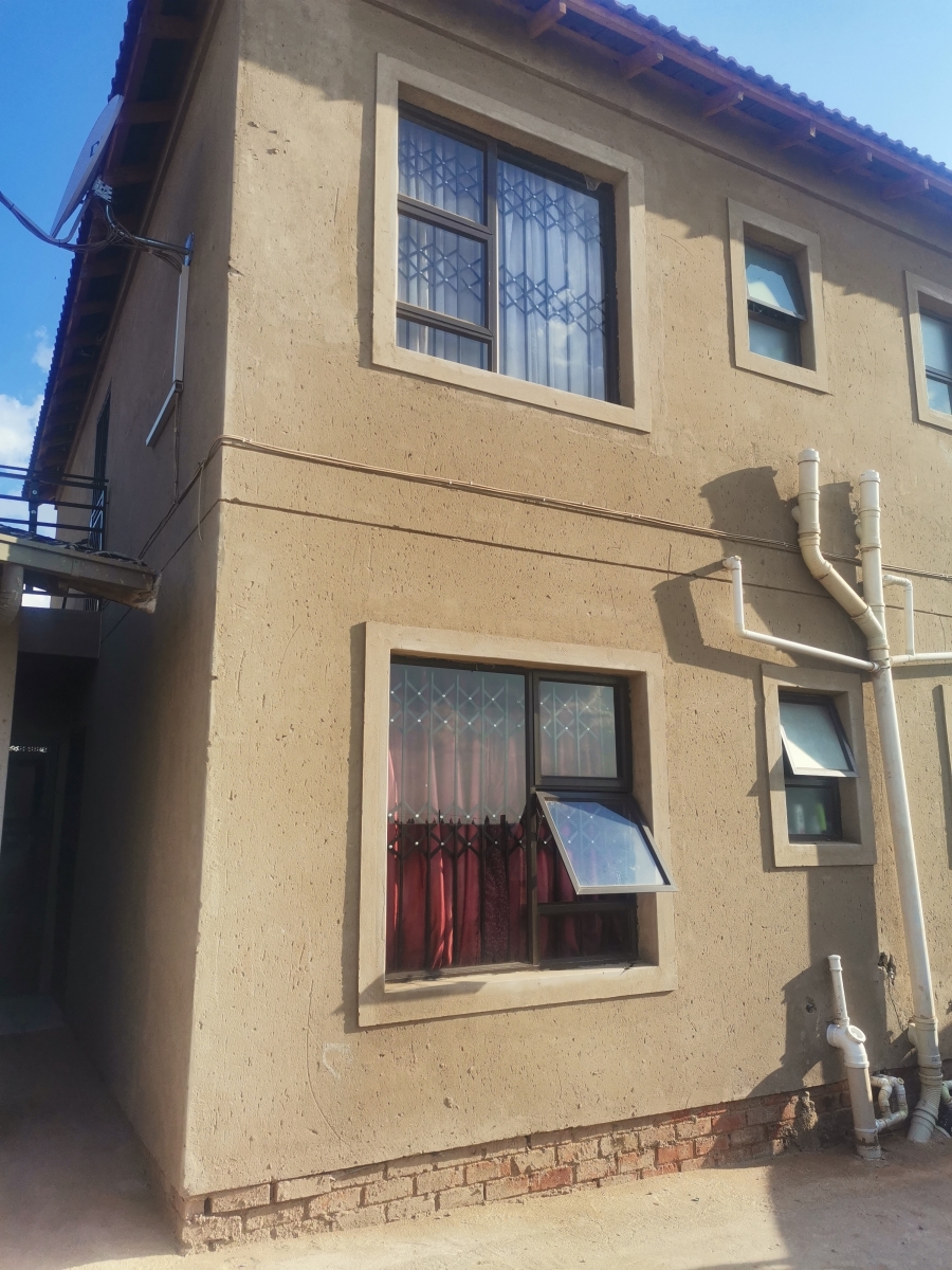 Room for rent in Maokeng Gauteng. Listed by PropertyCentral