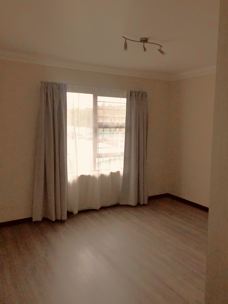 To Let 2 Bedroom Property for Rent in Comet Gauteng