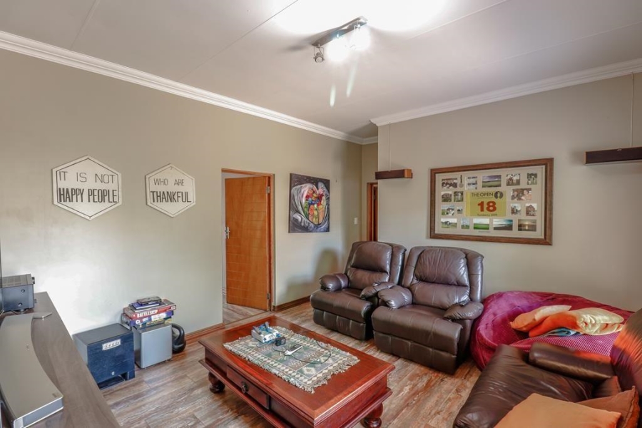 4 Bedroom Property for Sale in Eldo Lakes Estate Gauteng