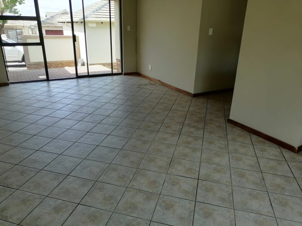 To Let 2 Bedroom Property for Rent in Kosmosdal Gauteng