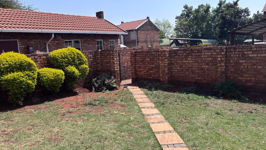 To Let 2 Bedroom Property for Rent in Clarina Gauteng