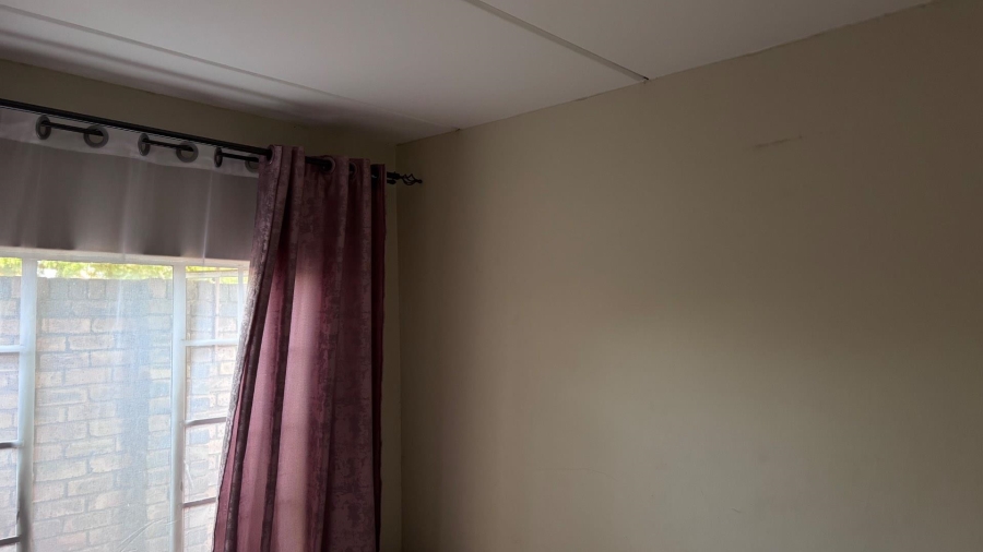 To Let 2 Bedroom Property for Rent in Clarina Gauteng