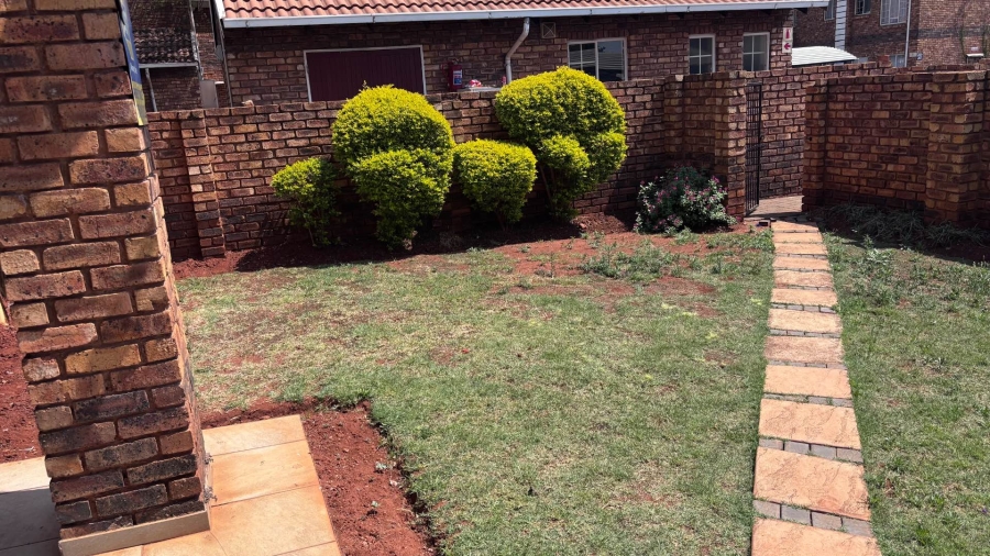 To Let 2 Bedroom Property for Rent in Clarina Gauteng