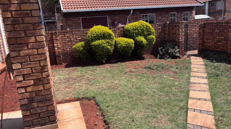 To Let 2 Bedroom Property for Rent in Clarina Gauteng