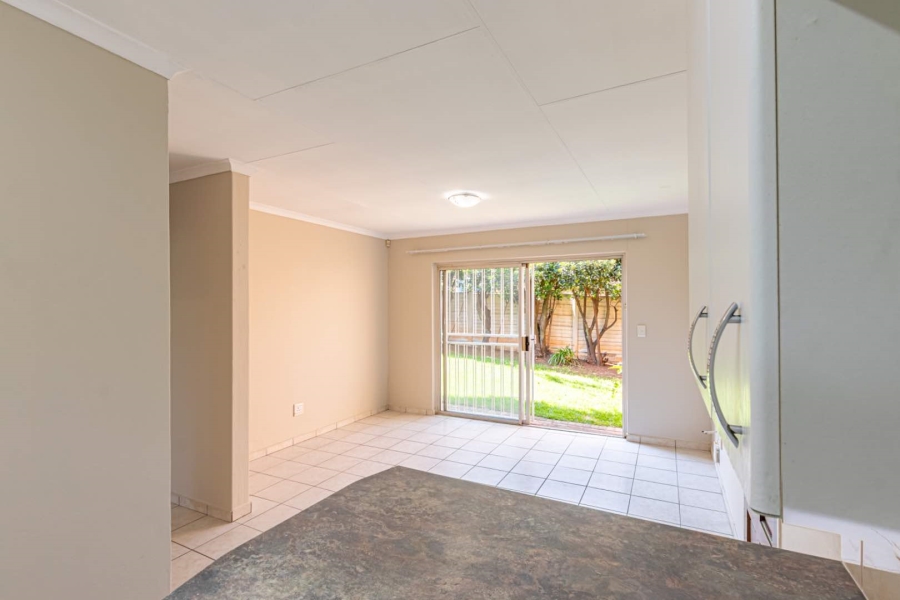 2 Bedroom Property for Sale in Wilgeheuwel Gauteng