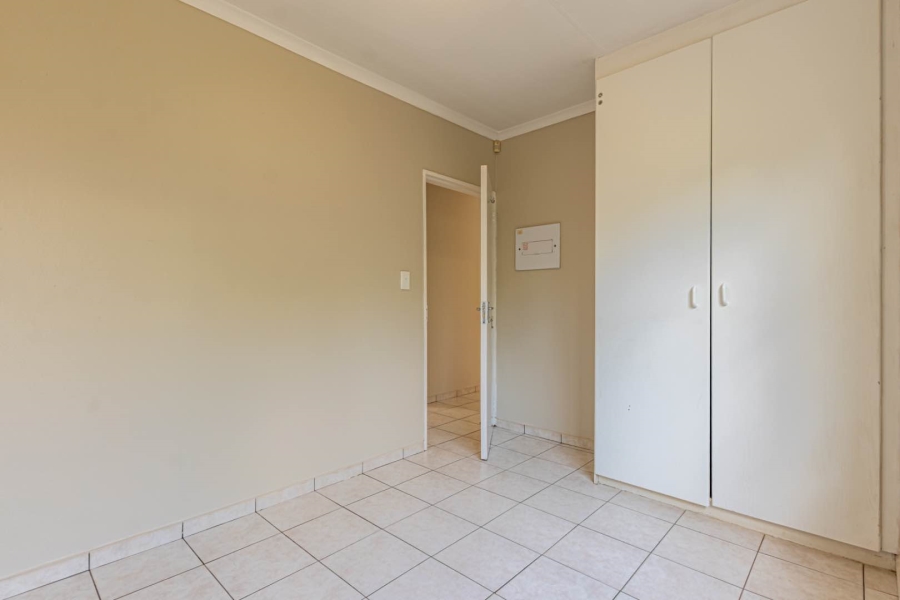 2 Bedroom Property for Sale in Wilgeheuwel Gauteng