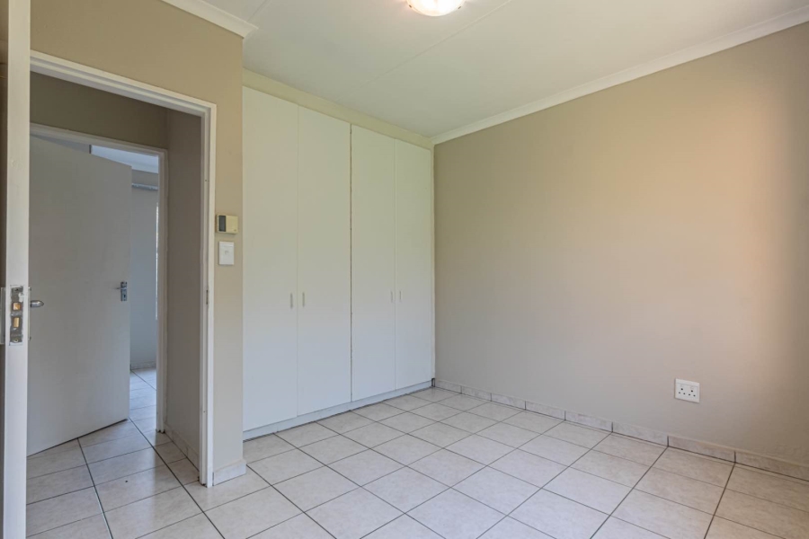 2 Bedroom Property for Sale in Wilgeheuwel Gauteng
