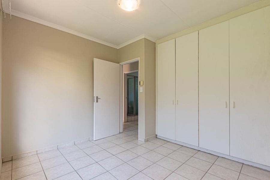 2 Bedroom Property for Sale in Wilgeheuwel Gauteng