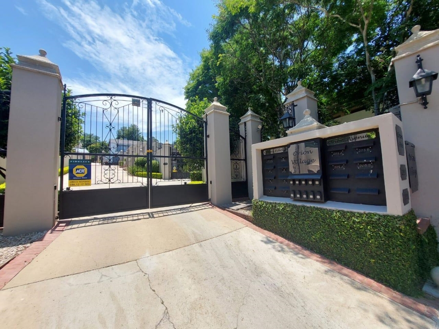 To Let 1 Bedroom Property for Rent in Waterkloof Ridge Gauteng