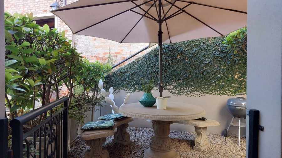 To Let 1 Bedroom Property for Rent in Waterkloof Ridge Gauteng
