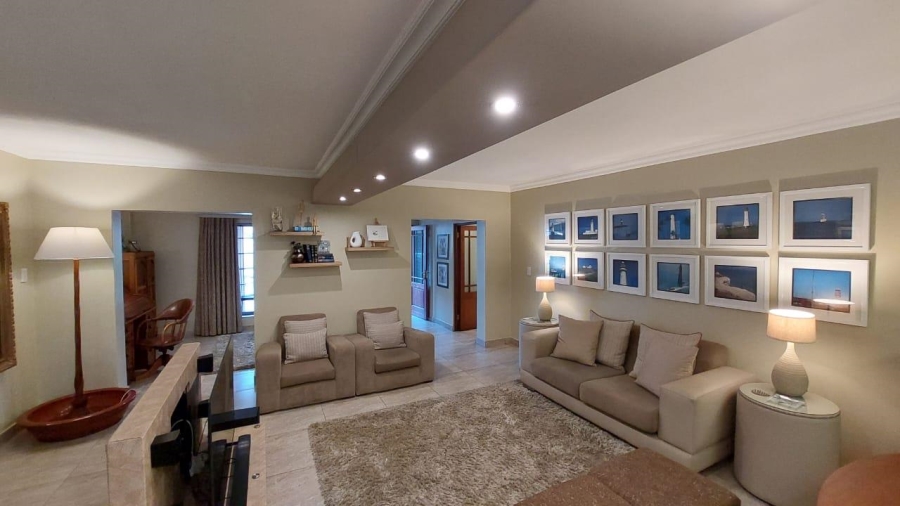 To Let 1 Bedroom Property for Rent in Waterkloof Ridge Gauteng