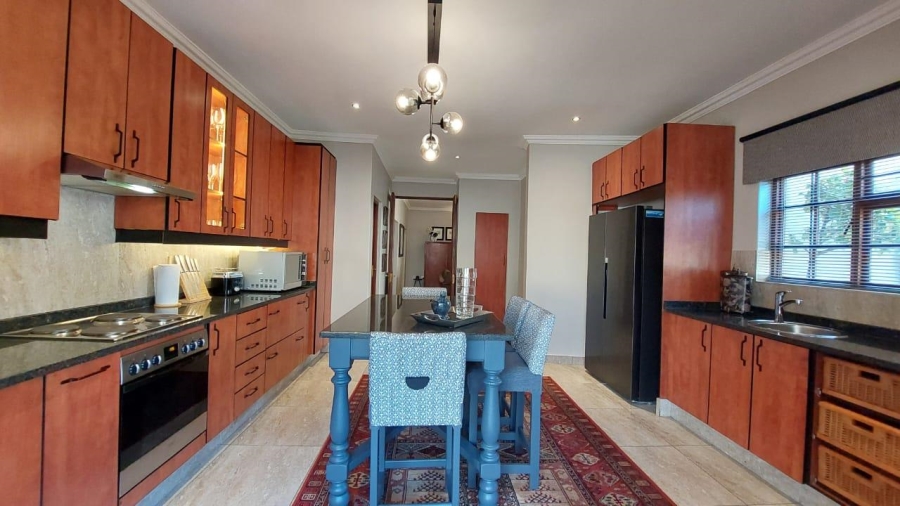 2 Bedroom Property for Sale in Waterkloof Gauteng