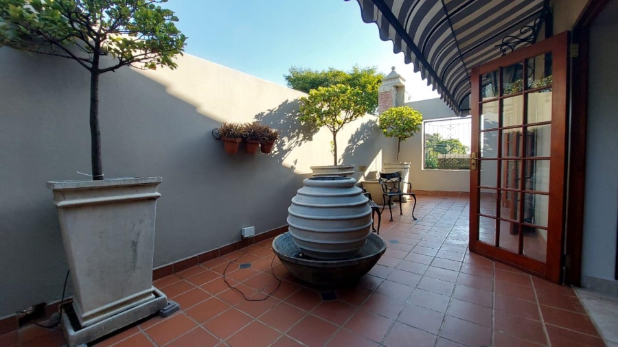 2 Bedroom Property for Sale in Waterkloof Gauteng