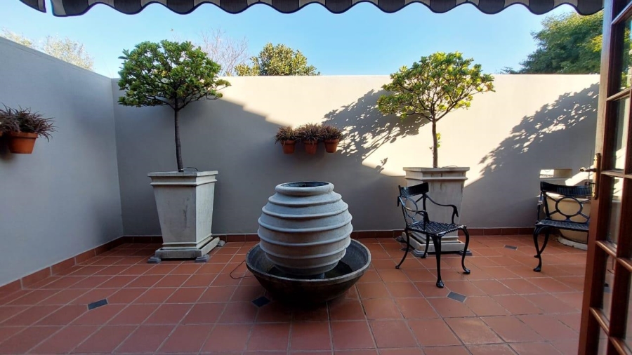2 Bedroom Property for Sale in Waterkloof Gauteng