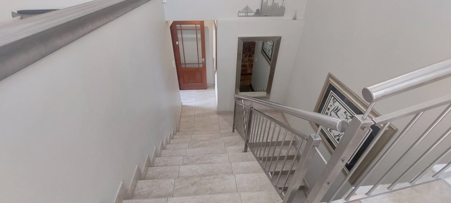 To Let 2 Bedroom Property for Rent in Waterkloof Ridge Gauteng