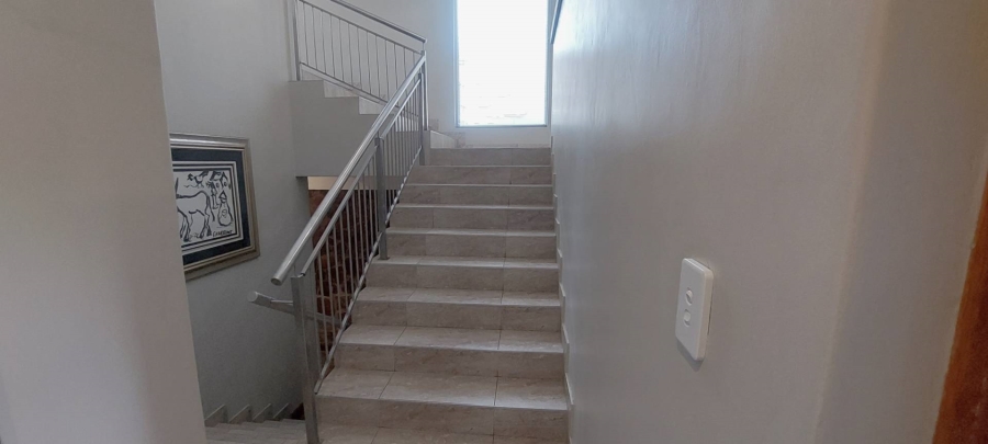 To Let 2 Bedroom Property for Rent in Waterkloof Ridge Gauteng