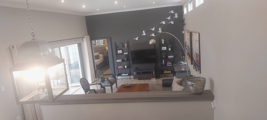 To Let 2 Bedroom Property for Rent in Waterkloof Ridge Gauteng