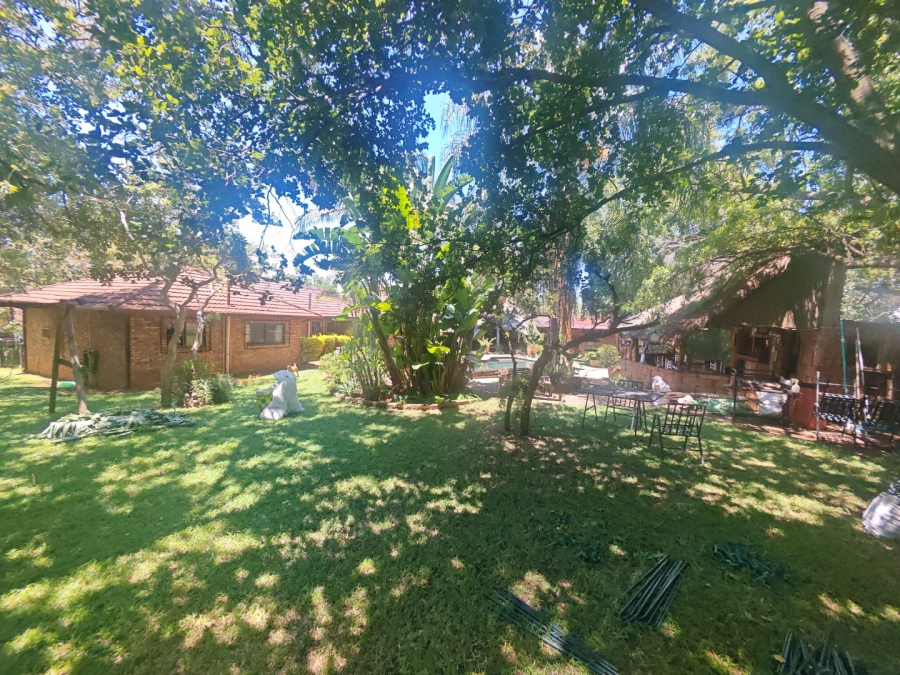 7 Bedroom Property for Sale in Florauna Gauteng