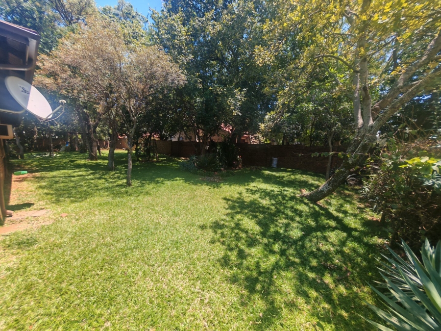 7 Bedroom Property for Sale in Florauna Gauteng