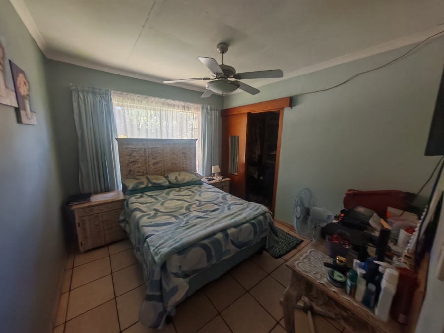 7 Bedroom Property for Sale in Florauna Gauteng