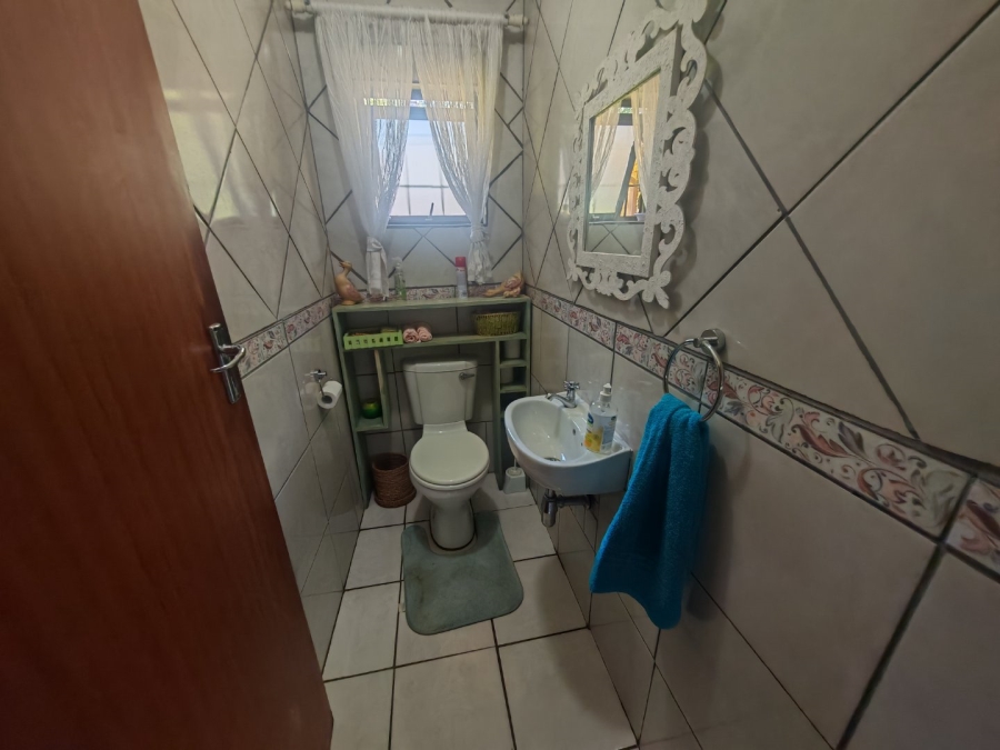 7 Bedroom Property for Sale in Florauna Gauteng