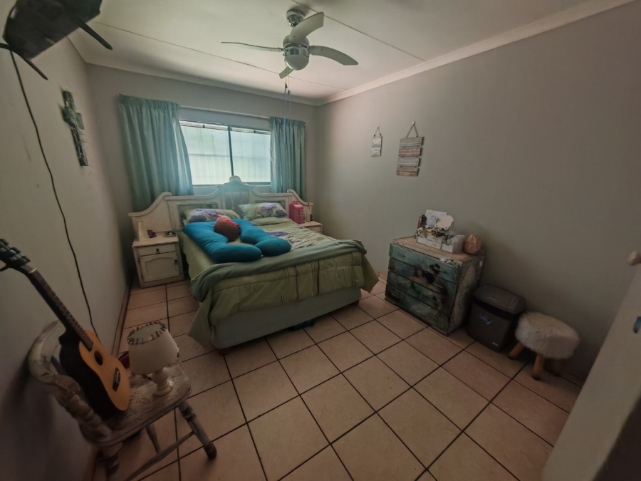 7 Bedroom Property for Sale in Florauna Gauteng