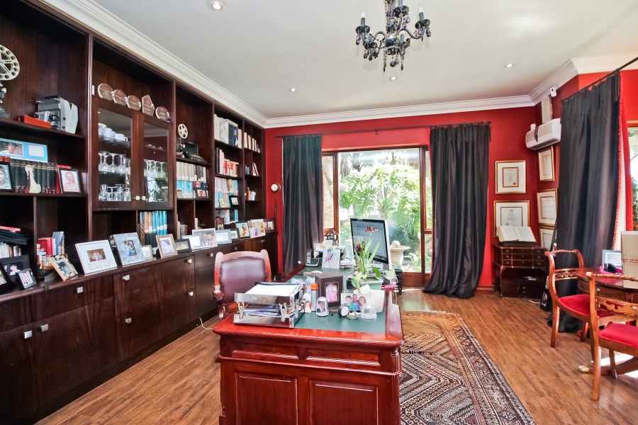 5 Bedroom Property for Sale in Bryanston Gauteng