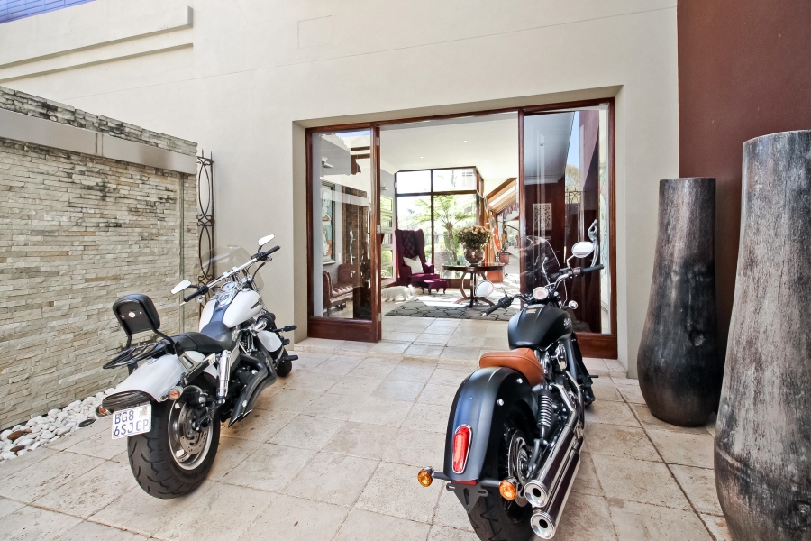 5 Bedroom Property for Sale in Bryanston Gauteng