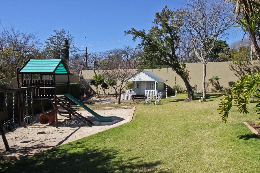 5 Bedroom Property for Sale in Bryanston Gauteng