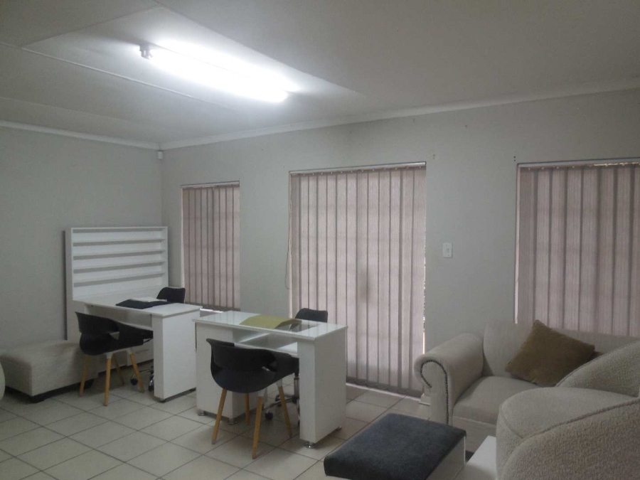 To Let Commercial Property for Rent in Garsfontein Gauteng