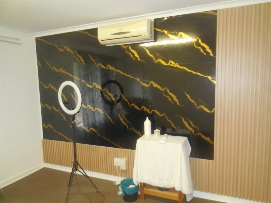 To Let Commercial Property for Rent in Garsfontein Gauteng