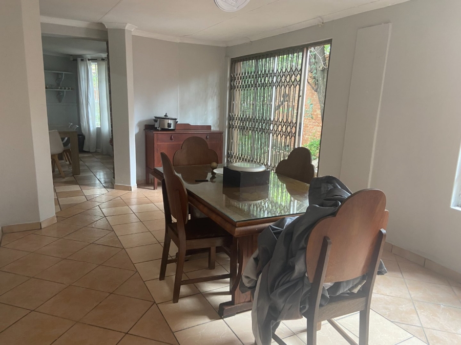 6 Bedroom Property for Sale in Zwartkop Gauteng