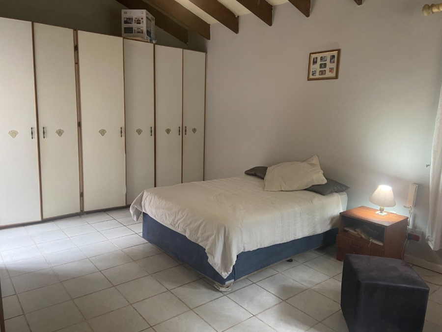 6 Bedroom Property for Sale in Zwartkop Gauteng