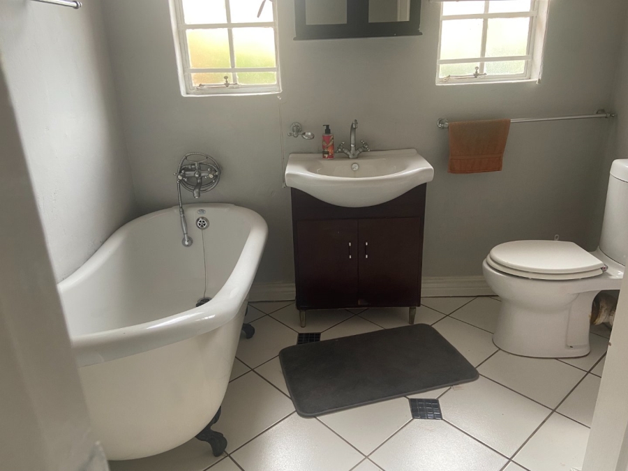 6 Bedroom Property for Sale in Zwartkop Gauteng