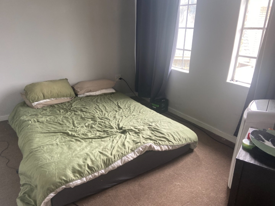 6 Bedroom Property for Sale in Zwartkop Gauteng