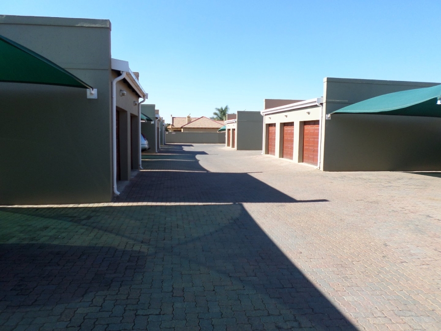 To Let 2 Bedroom Property for Rent in Hughes Gauteng