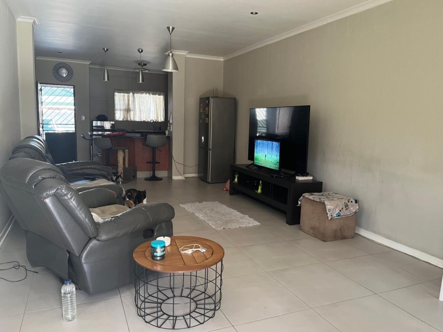 To Let 2 Bedroom Property for Rent in Hughes Gauteng