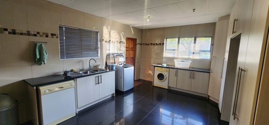 4 Bedroom Property for Sale in Mantevrede Gauteng