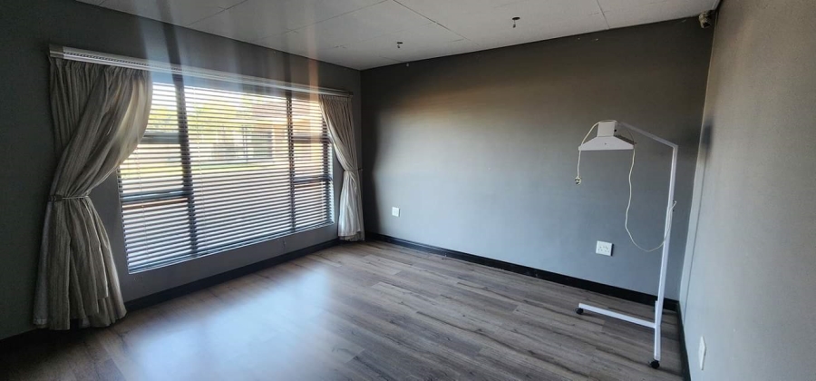 4 Bedroom Property for Sale in Mantevrede Gauteng