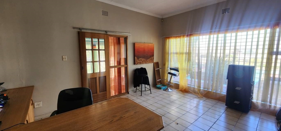 4 Bedroom Property for Sale in Mantevrede Gauteng
