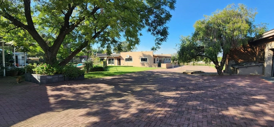 4 Bedroom Property for Sale in Mantevrede Gauteng