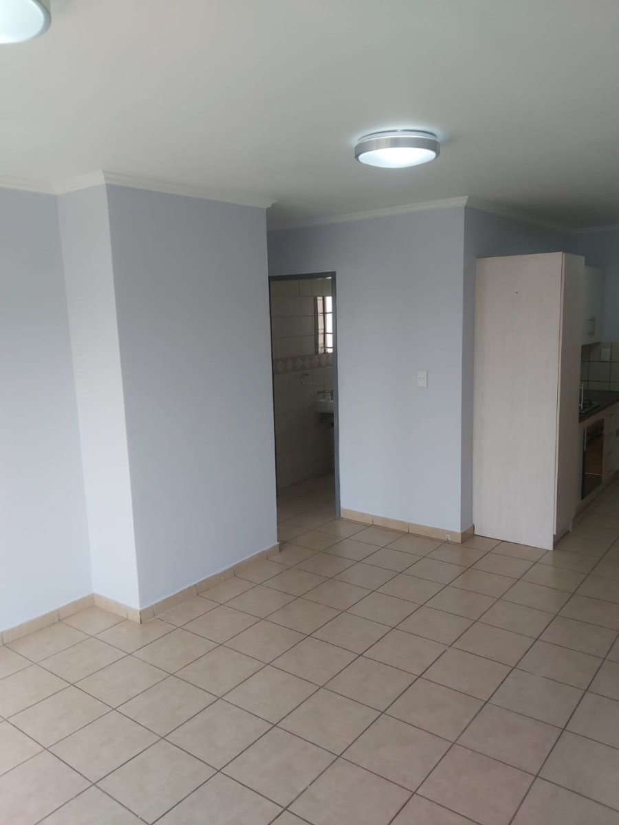 To Let 2 Bedroom Property for Rent in Noordwyk Gauteng